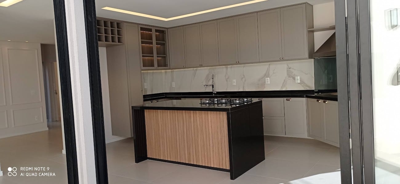 Sobrado à venda e aluguel com 4 quartos, 270m² - Foto 7