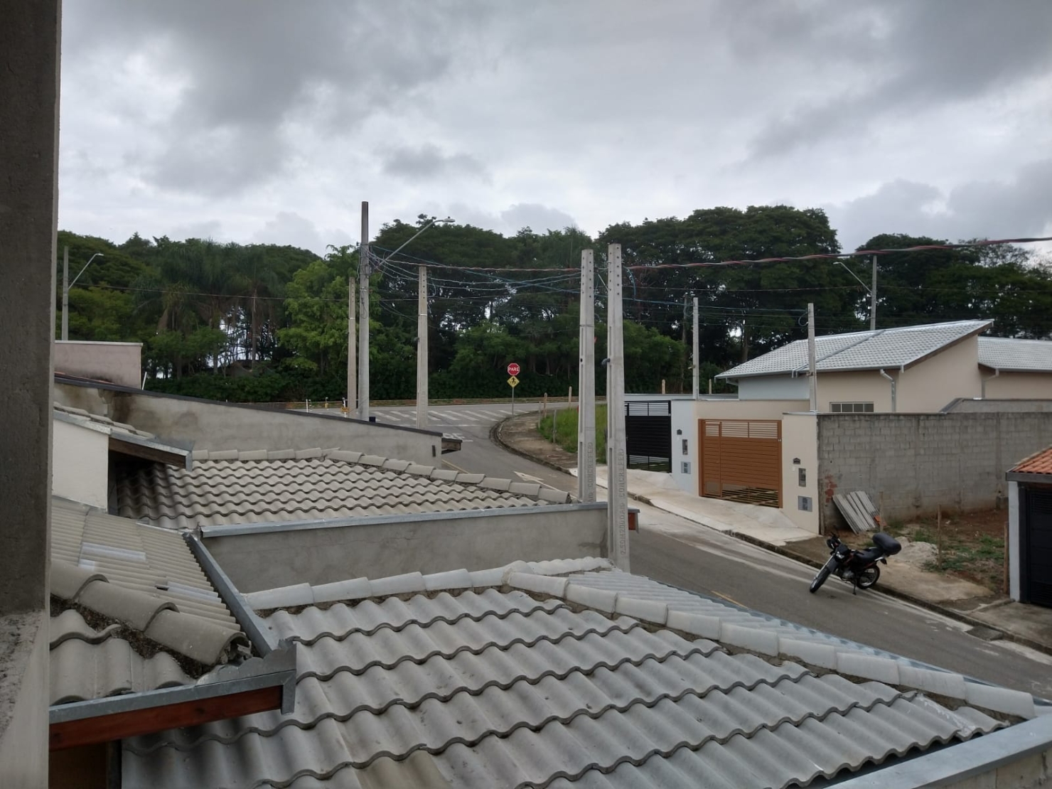 Casa à venda com 3 quartos, 110m² - Foto 2