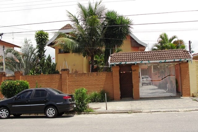 Sobrado à venda e aluguel com 4 quartos, 273m² - Foto 1