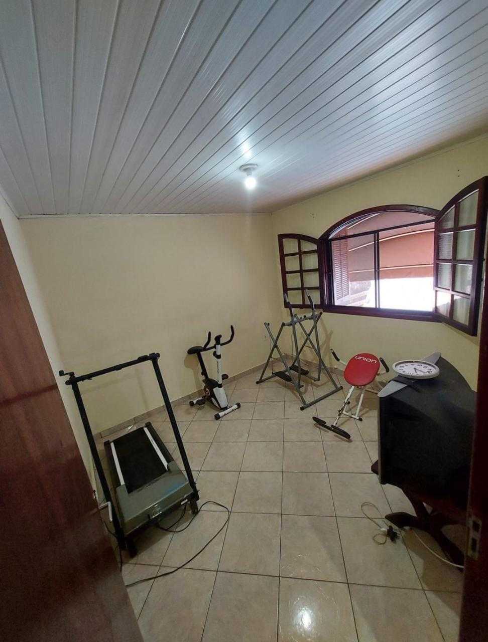Casa à venda com 4 quartos, 200m² - Foto 16