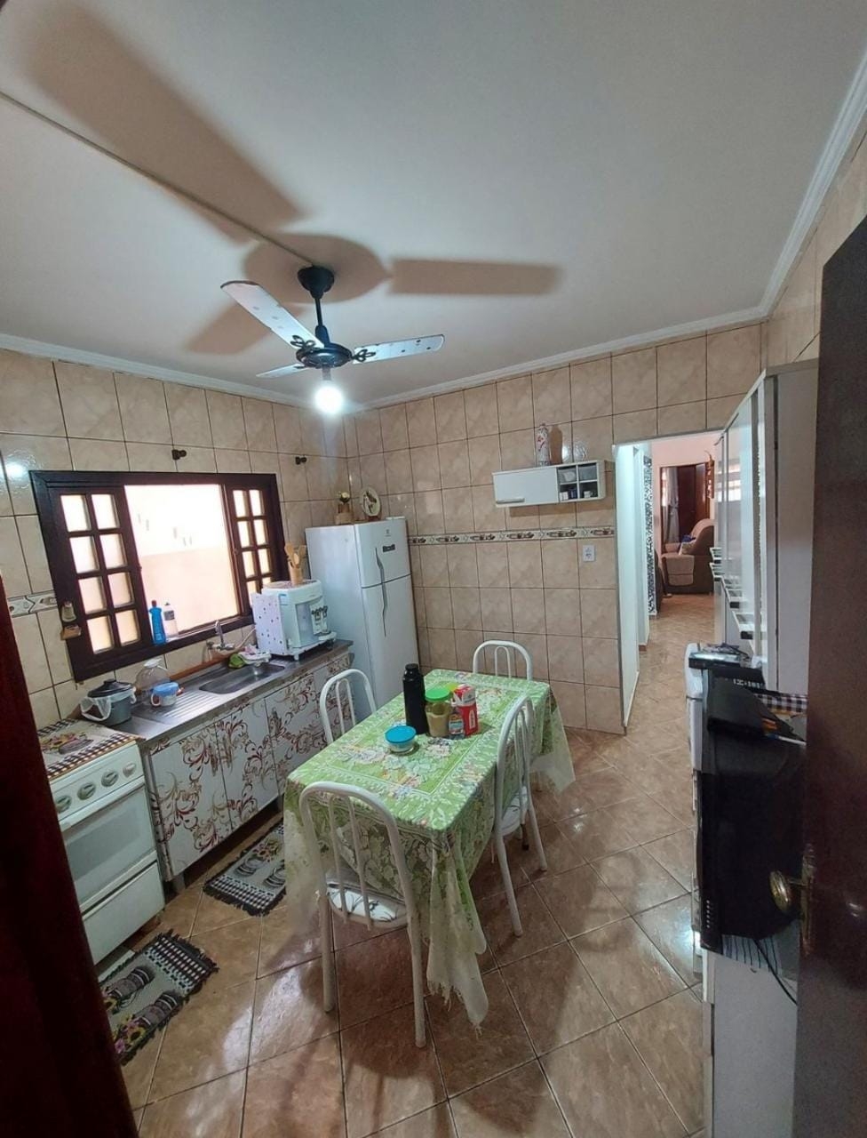Casa à venda com 4 quartos, 200m² - Foto 7