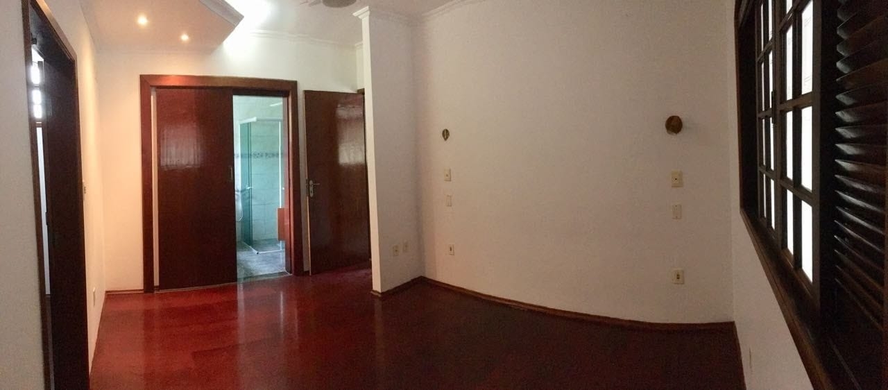 Casa à venda com 3 quartos, 300m² - Foto 12