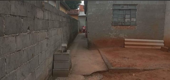 Casa à venda com 1 quarto, 125m² - Foto 3