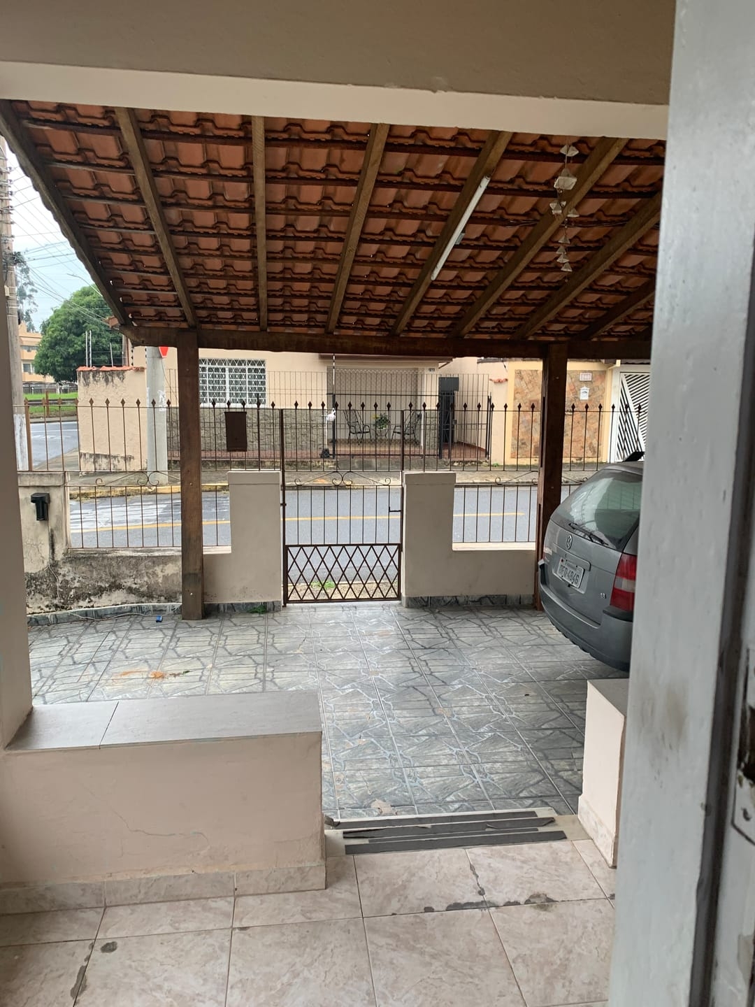 Casa à venda com 3 quartos, 90m² - Foto 2