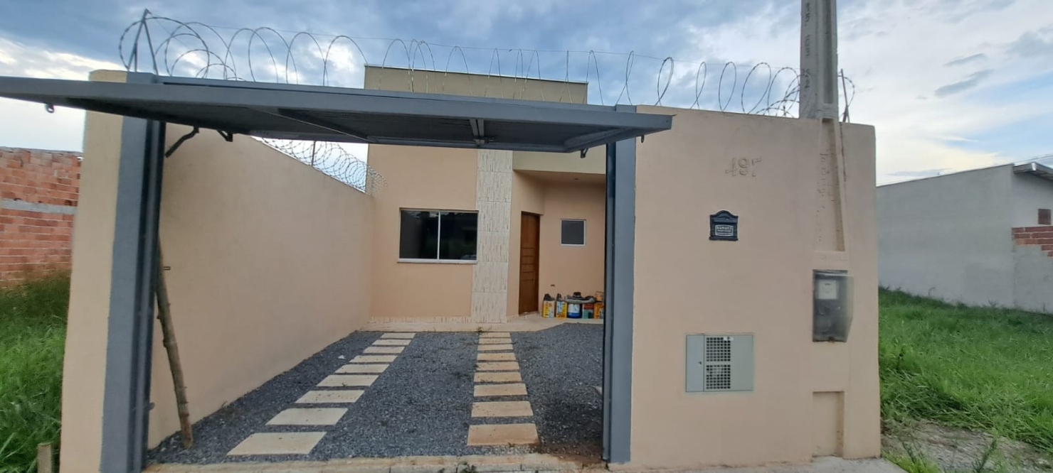 Casa à venda com 2 quartos, 84m² - Foto 1