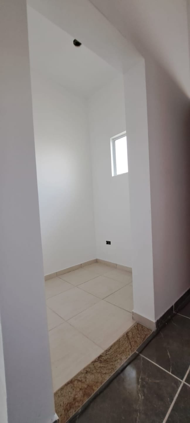 Casa à venda com 2 quartos, 84m² - Foto 9