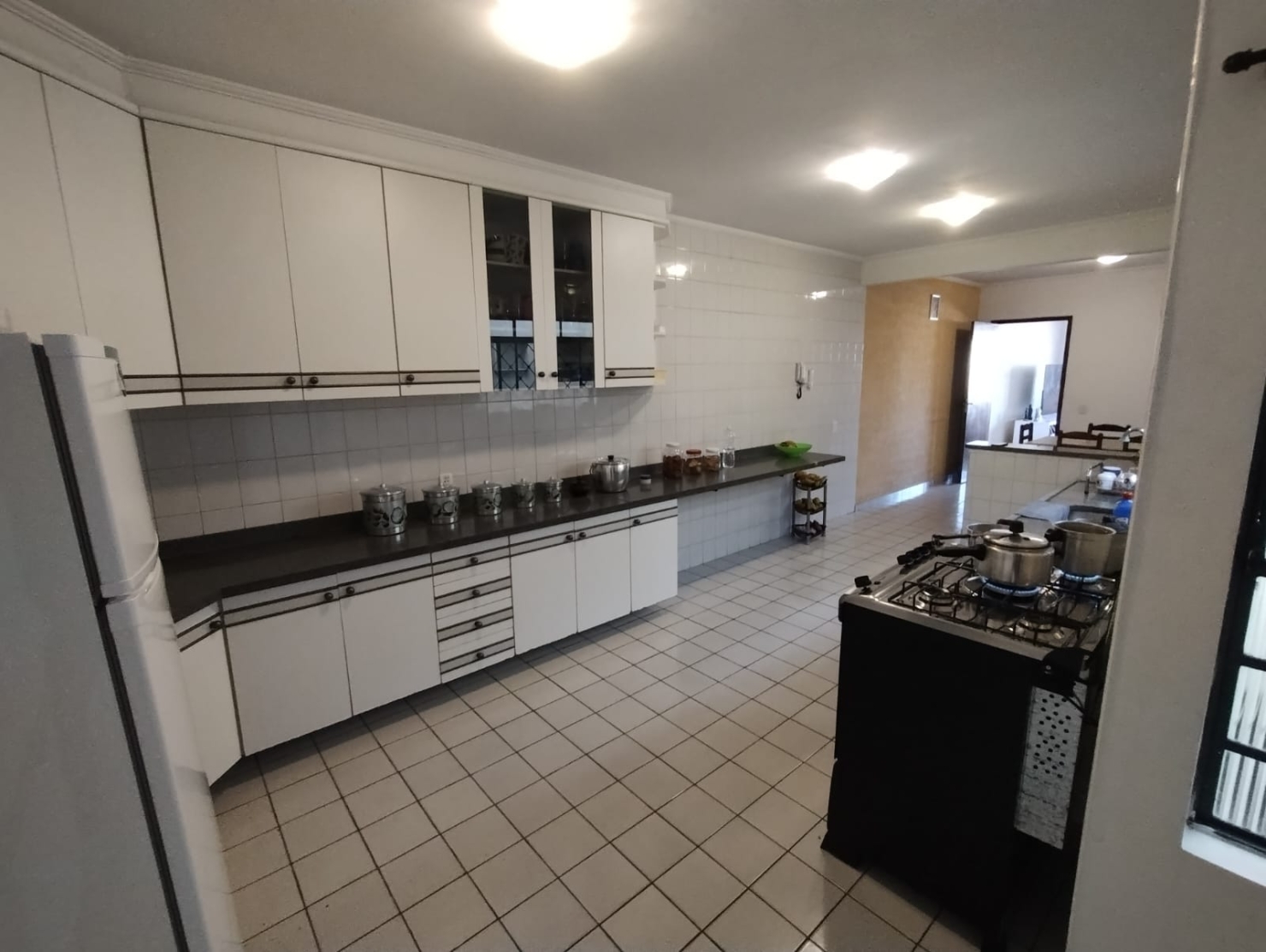 Casa à venda com 3 quartos, 190m² - Foto 8