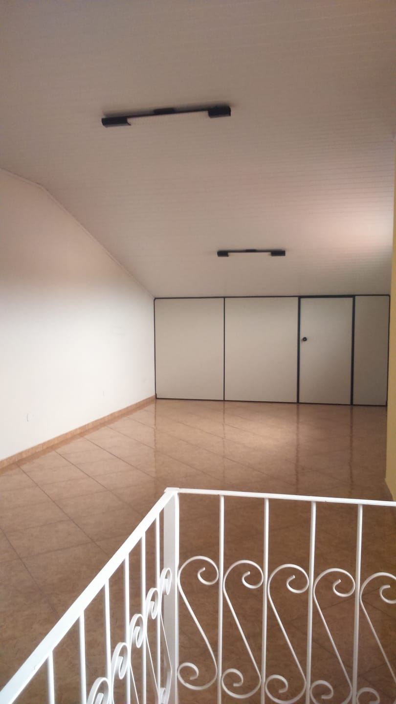 Casa à venda com 2 quartos, 200m² - Foto 21