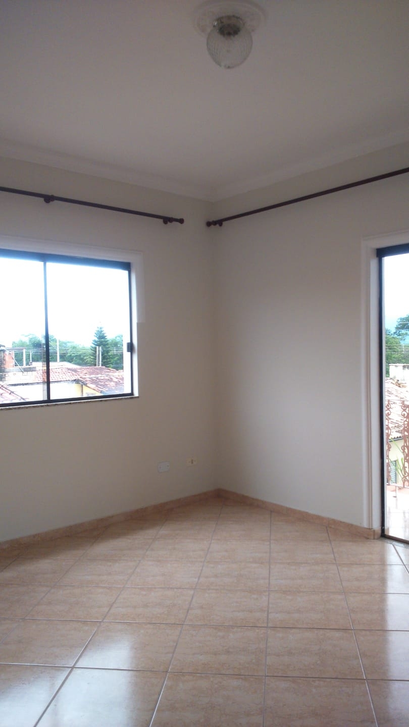 Casa à venda com 2 quartos, 200m² - Foto 12