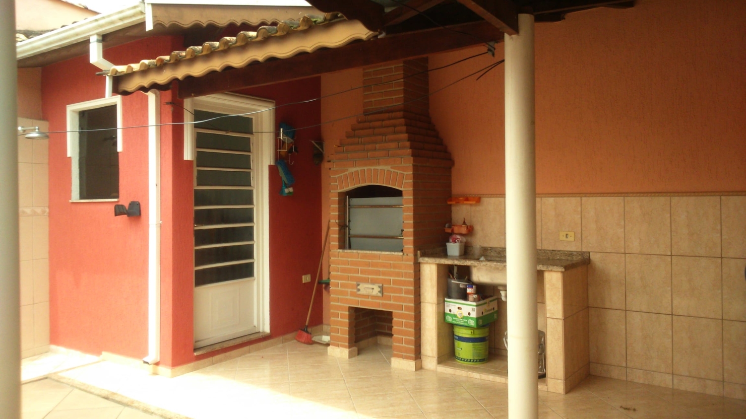 Casa à venda com 2 quartos, 200m² - Foto 3
