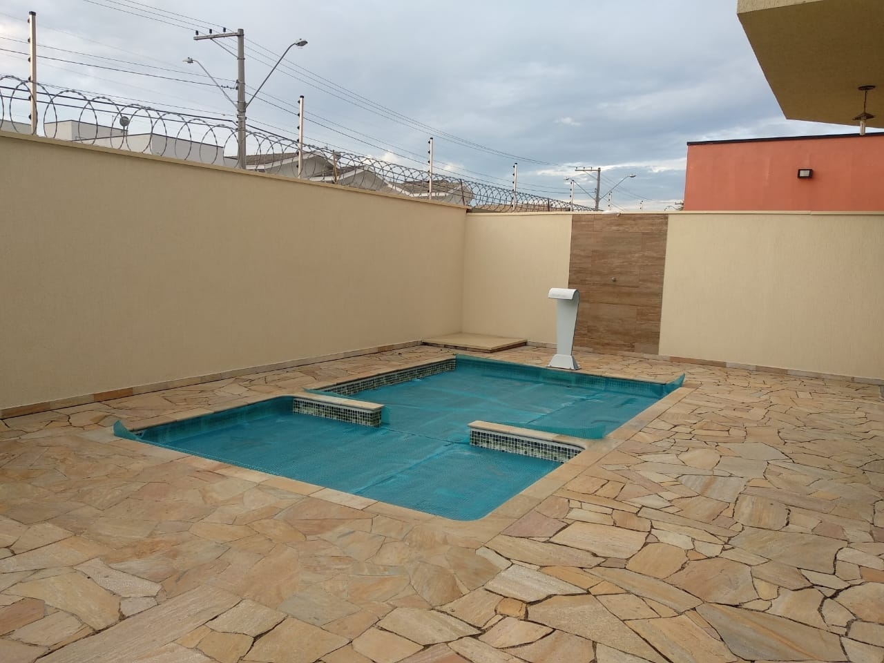 Sobrado, 3 quartos, 308 m² - Foto 2