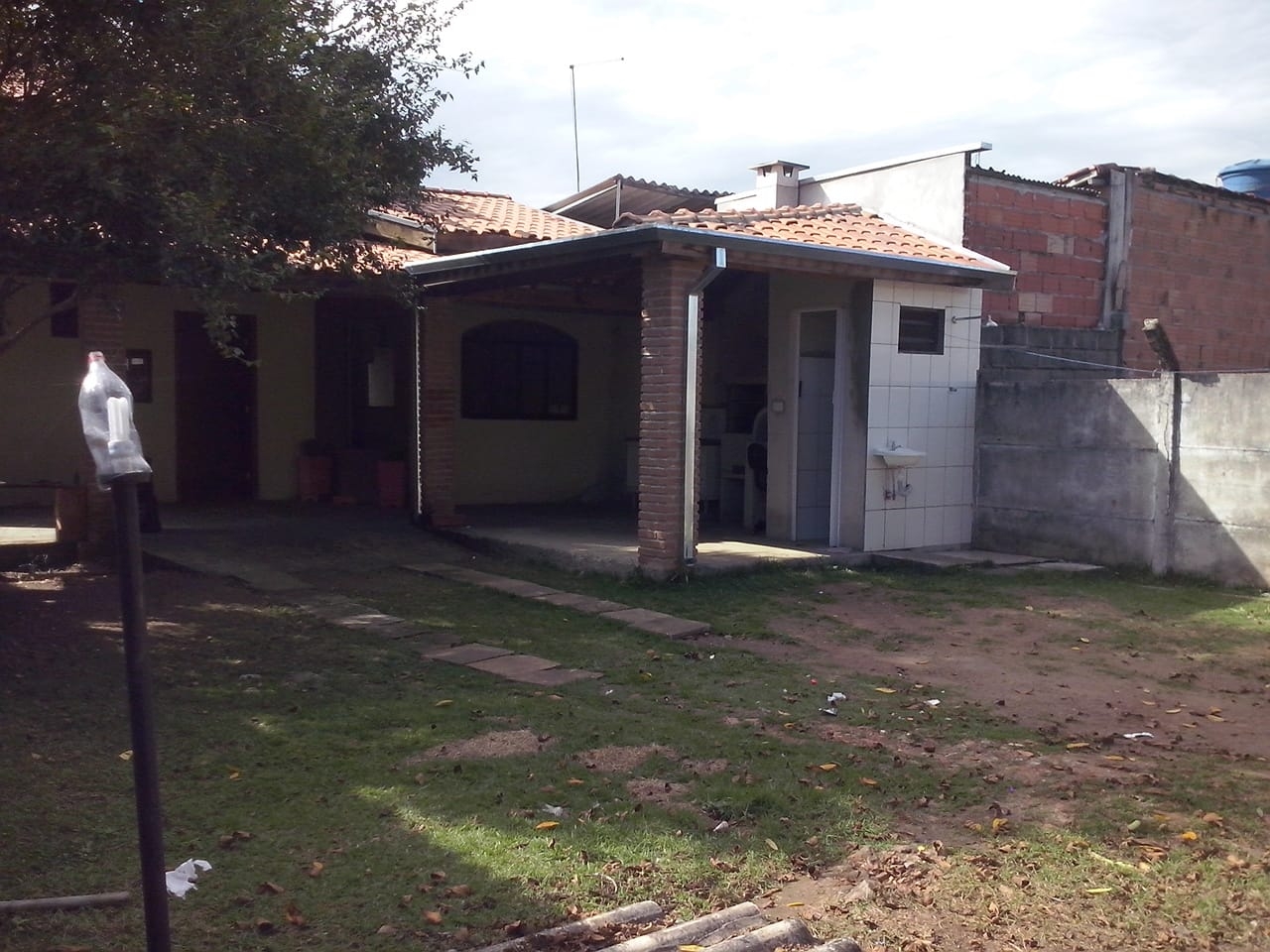 Casa à venda com 3 quartos, 100m² - Foto 2