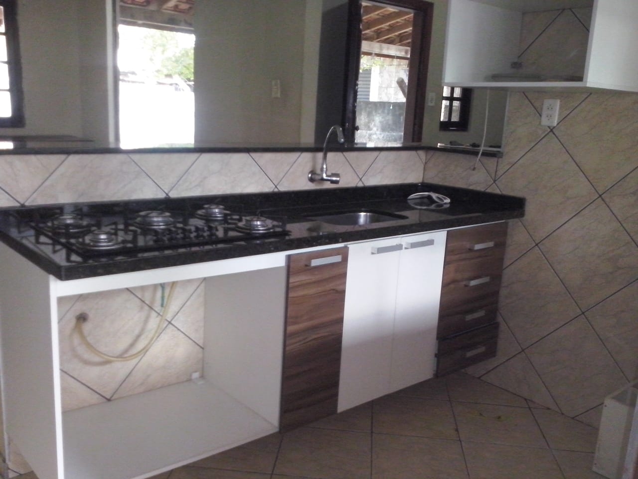Casa à venda com 3 quartos, 100m² - Foto 5