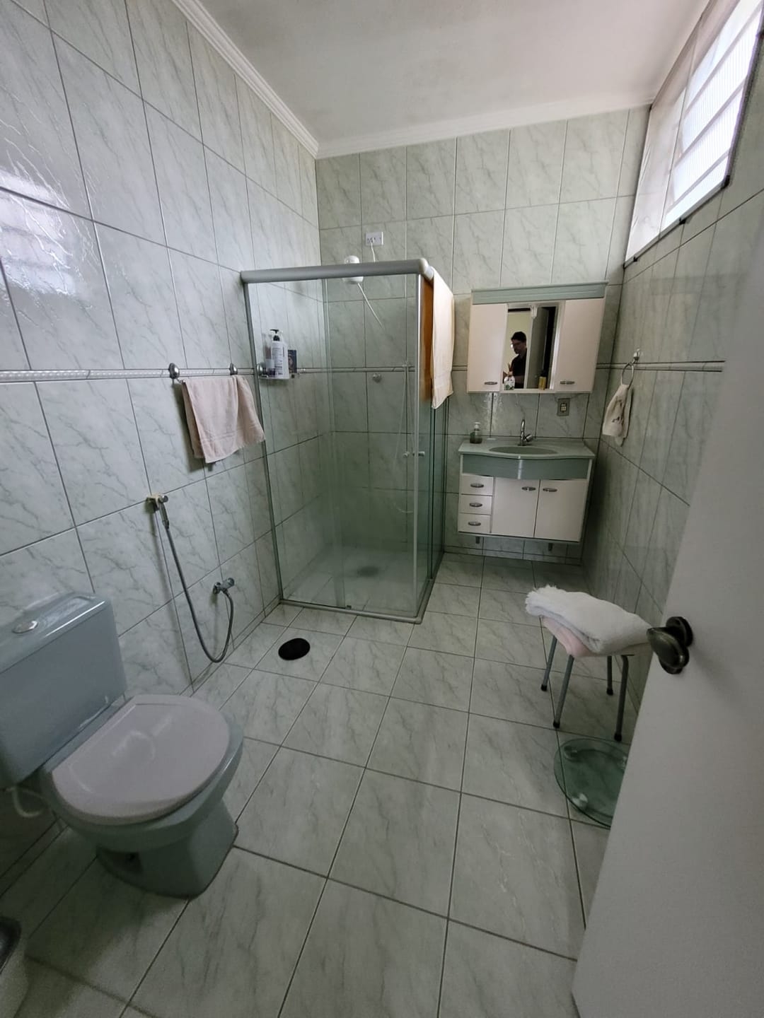 Casa à venda com 4 quartos, 225m² - Foto 1