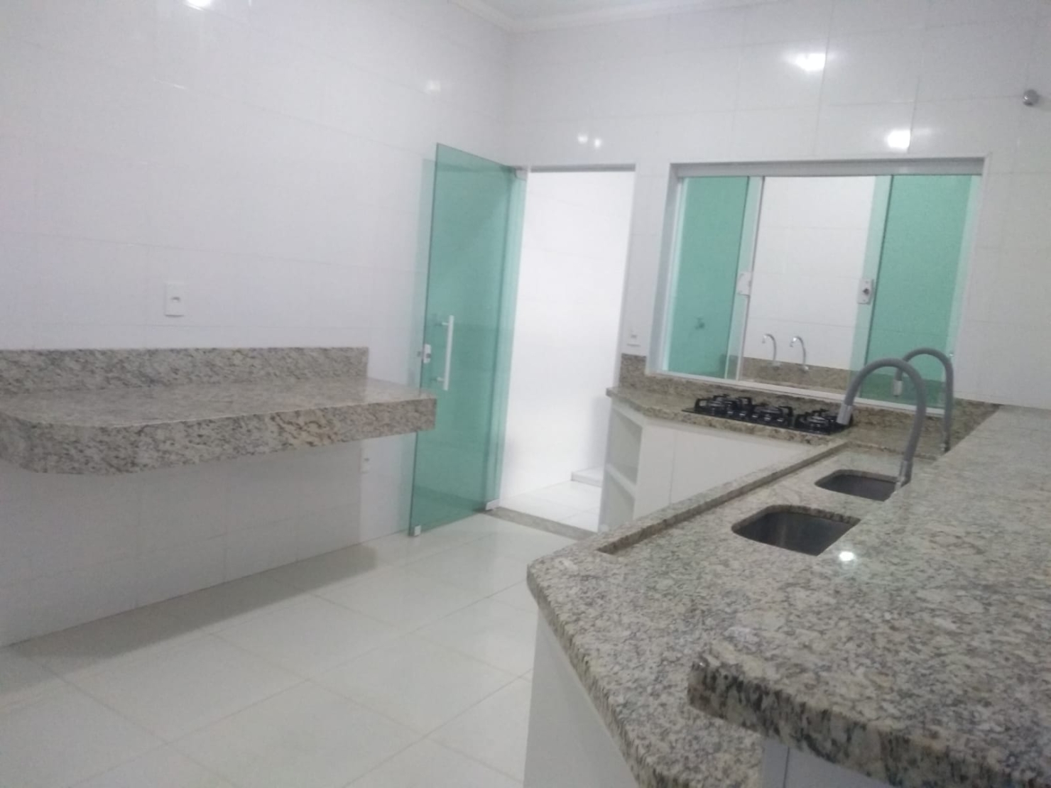 Casa à venda com 2 quartos, 162m² - Foto 10