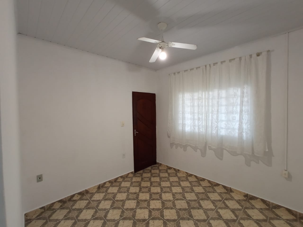 Casa à venda com 2 quartos, 112m² - Foto 4