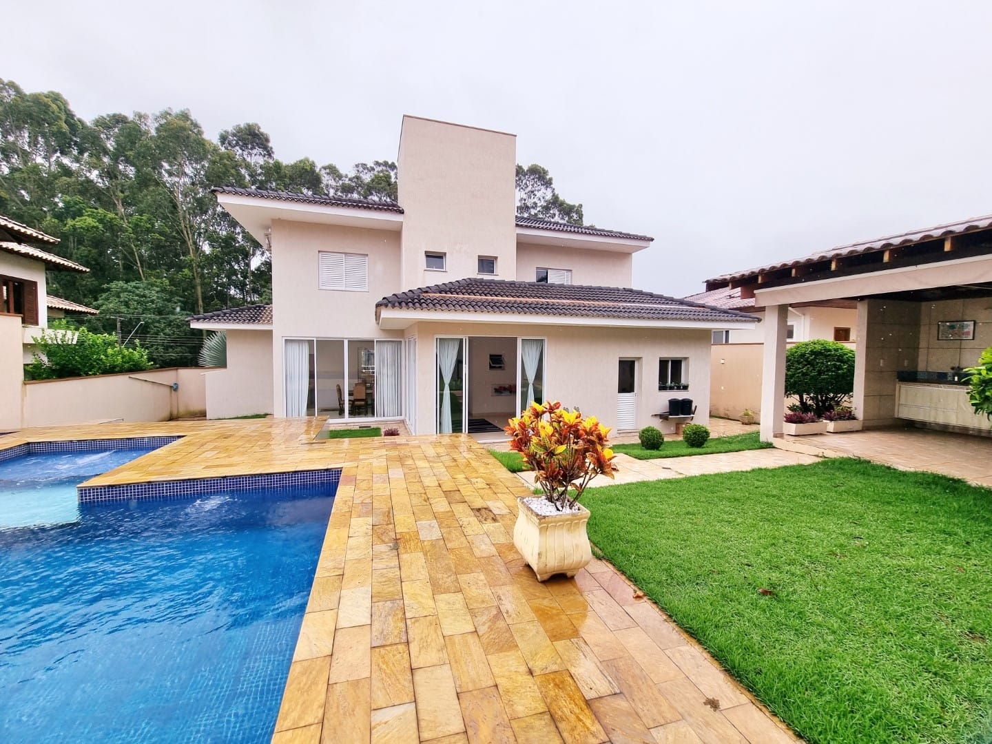 Casa de Condomínio à venda, 374m² - Foto 11