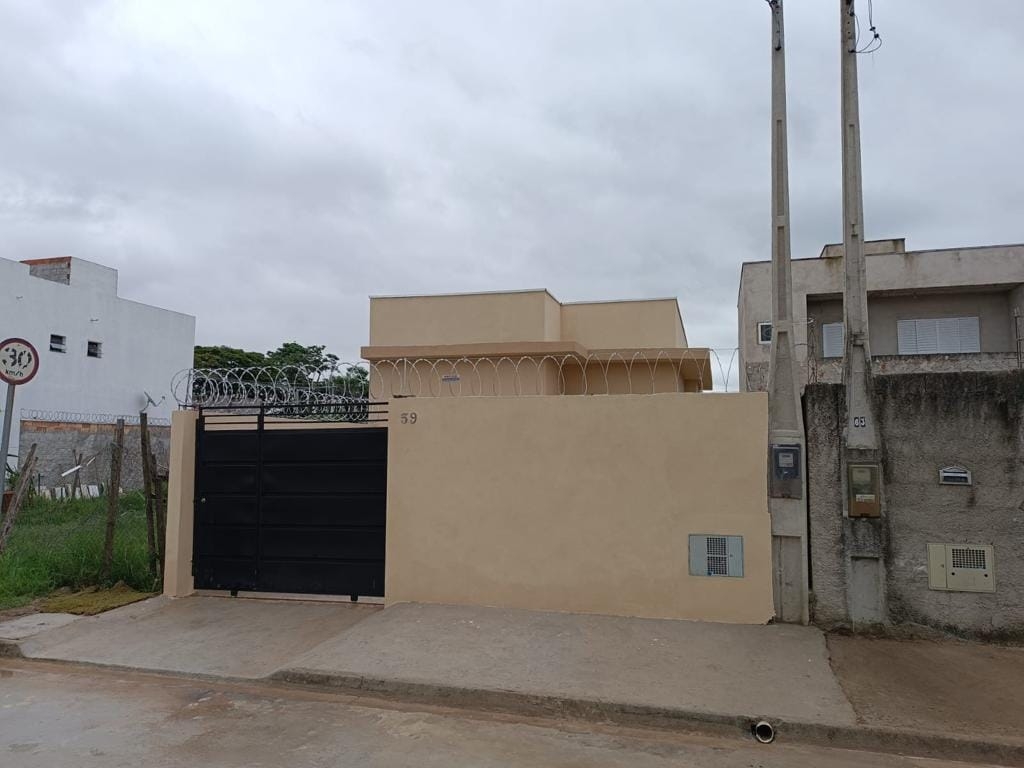 Casa, 2 quartos, 67 m² - Foto 1
