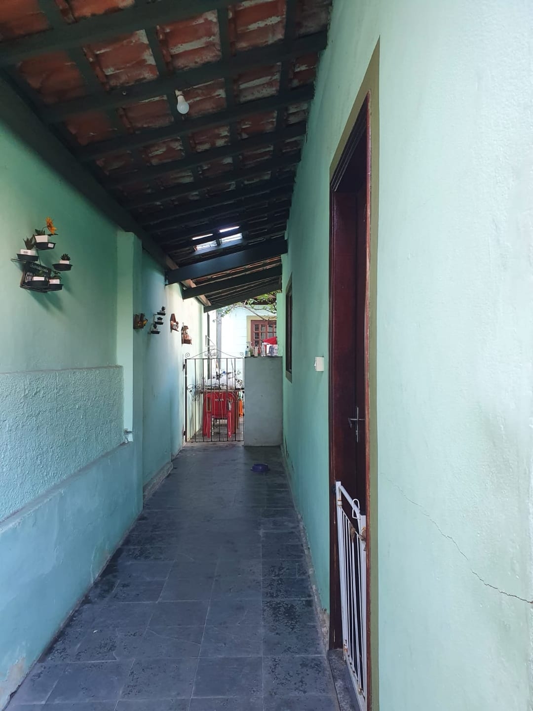 Casa à venda com 2 quartos, 280m² - Foto 2