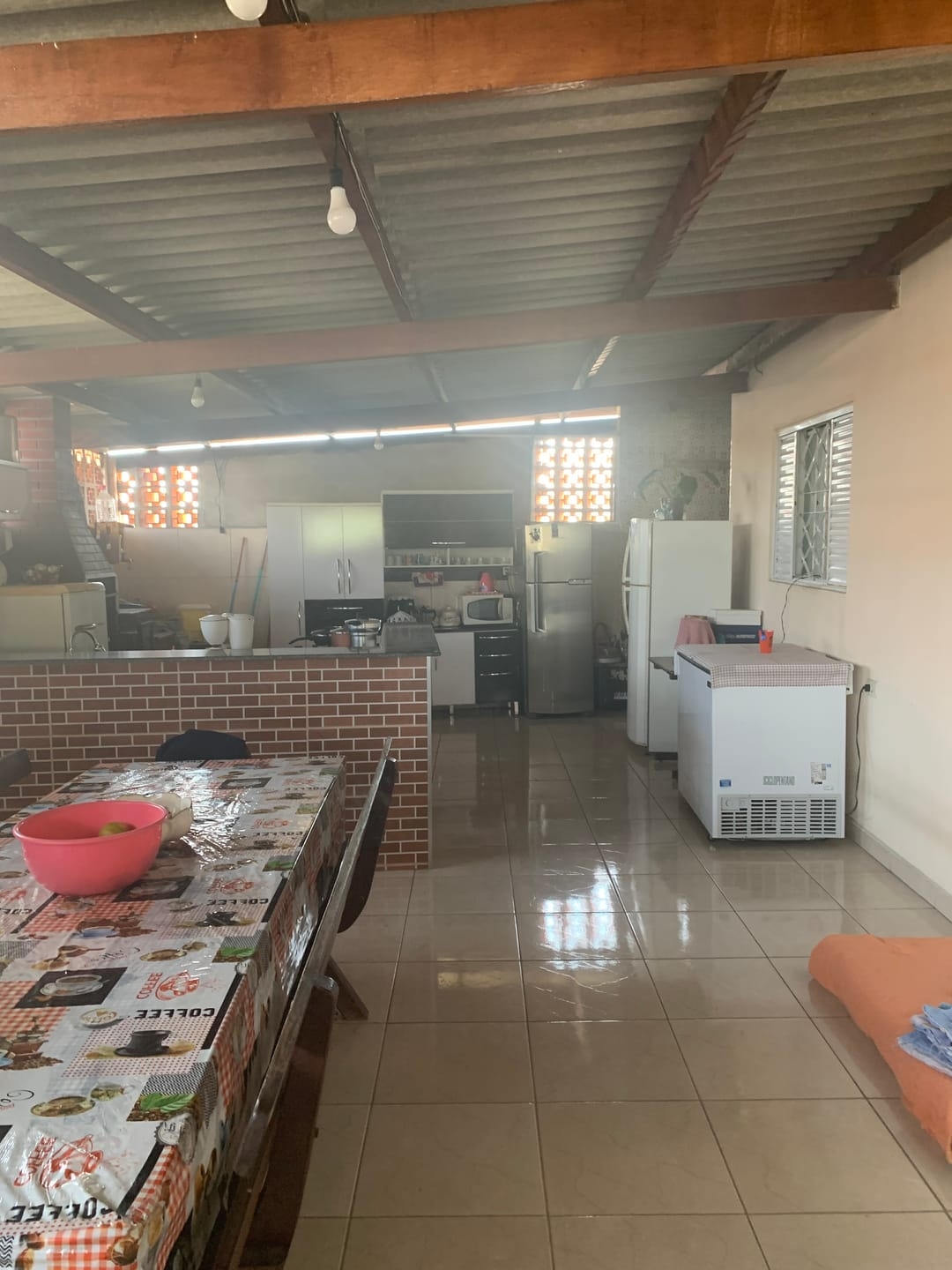 Casa à venda com 2 quartos, 58m² - Foto 1