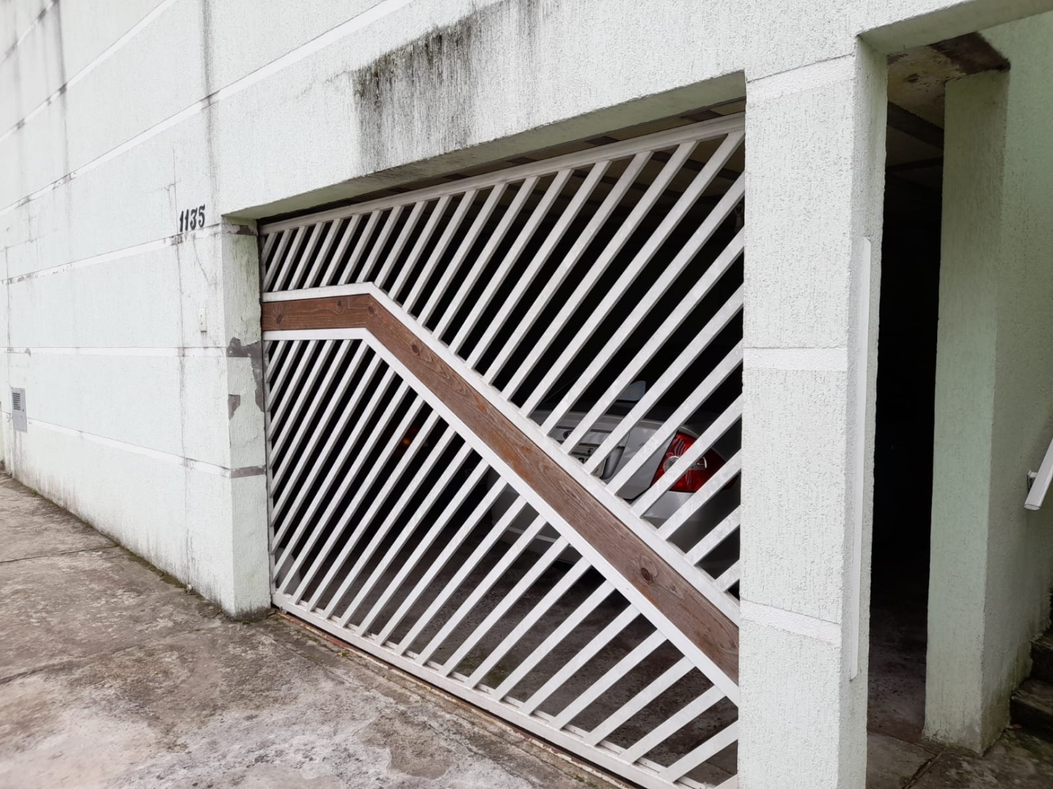 Casa à venda com 3 quartos, 300m² - Foto 2