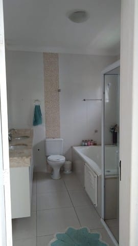 Sobrado, 4 quartos, 202 m² - Foto 1
