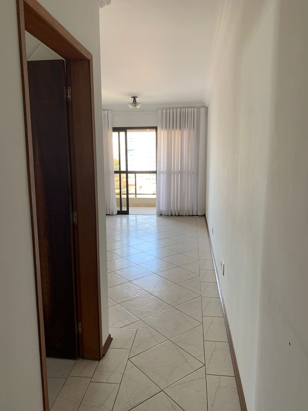 Apartamento para alugar com 3 quartos, 113m² - Foto 11