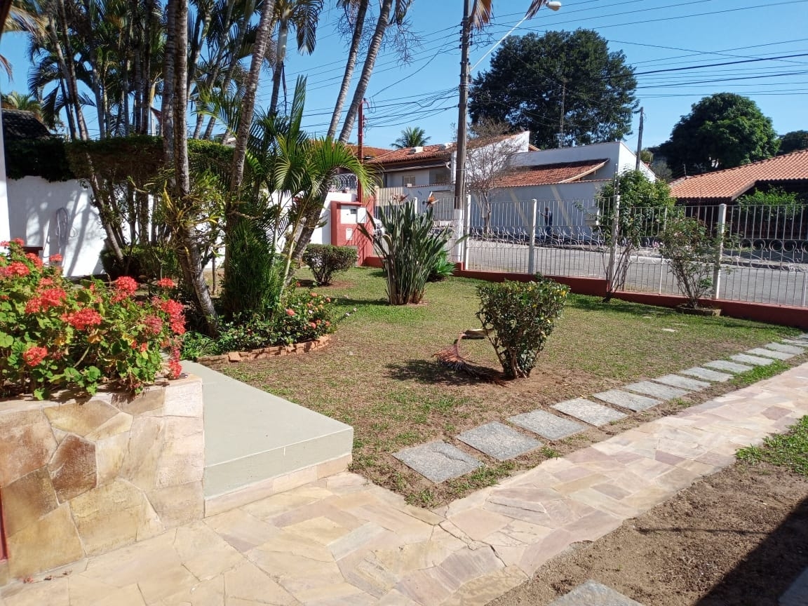 Casa à venda com 3 quartos, 146m² - Foto 2