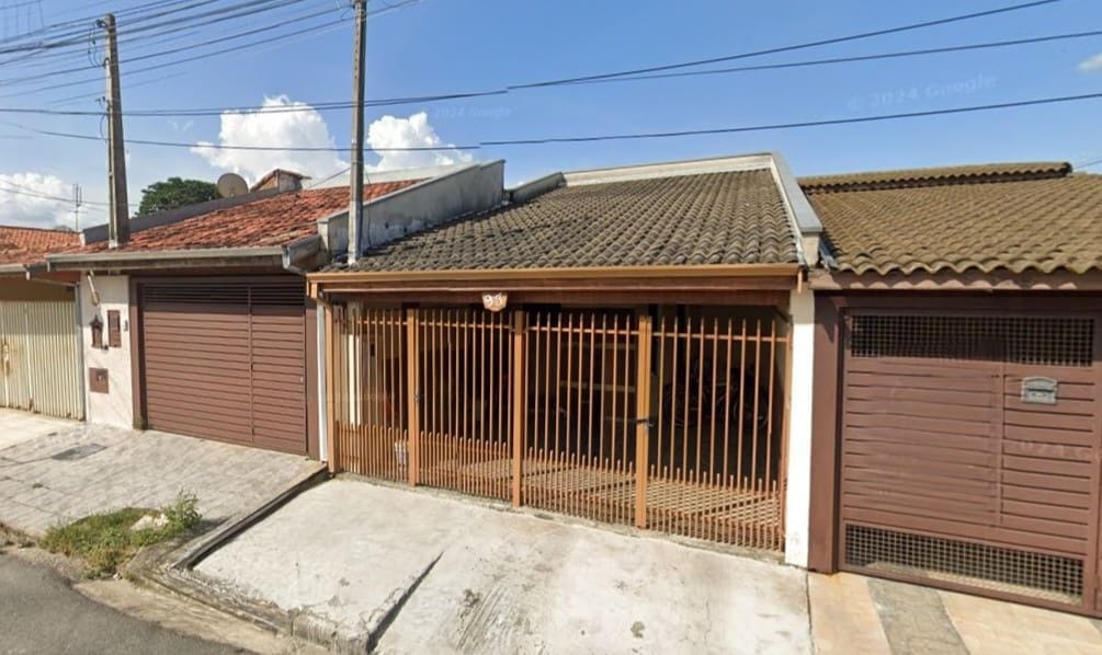 Casa à venda com 3 quartos, 74m² - Foto 1