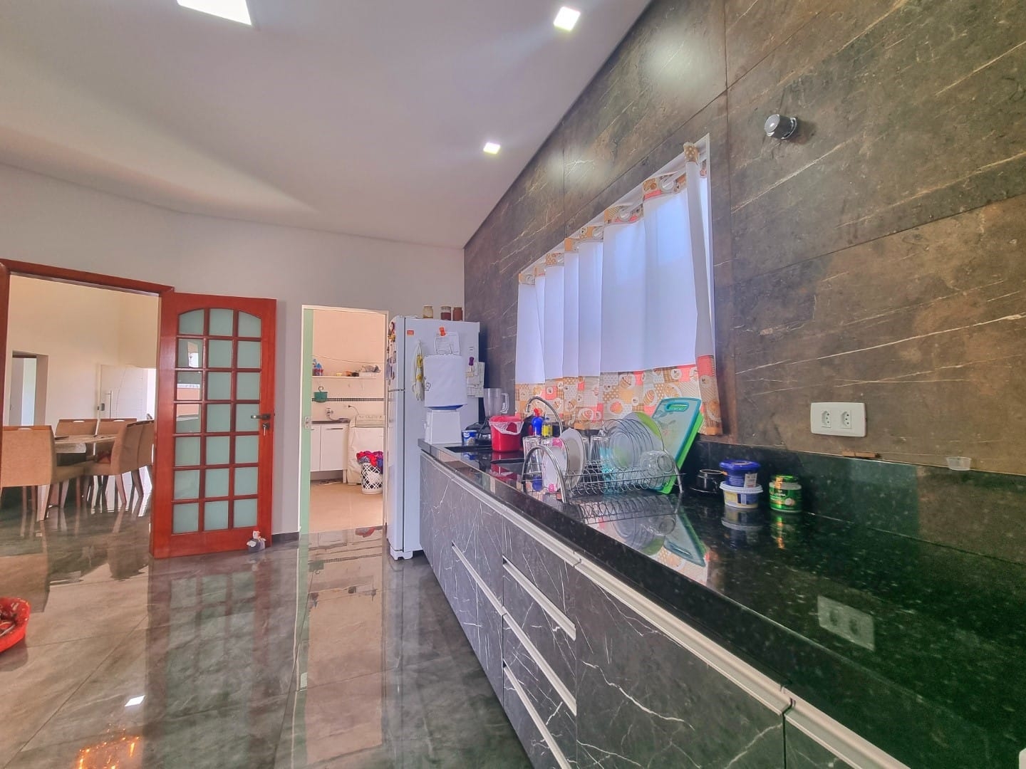 Casa de Condomínio à venda e aluguel com 3 quartos, 300m² - Foto 12