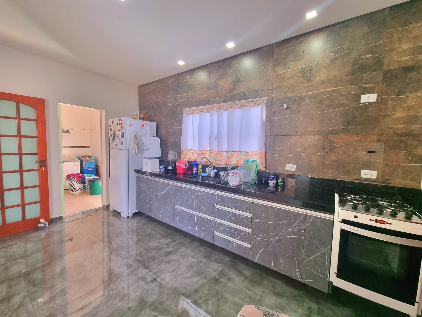 Casa de Condomínio à venda e aluguel com 3 quartos, 300m² - Foto 13