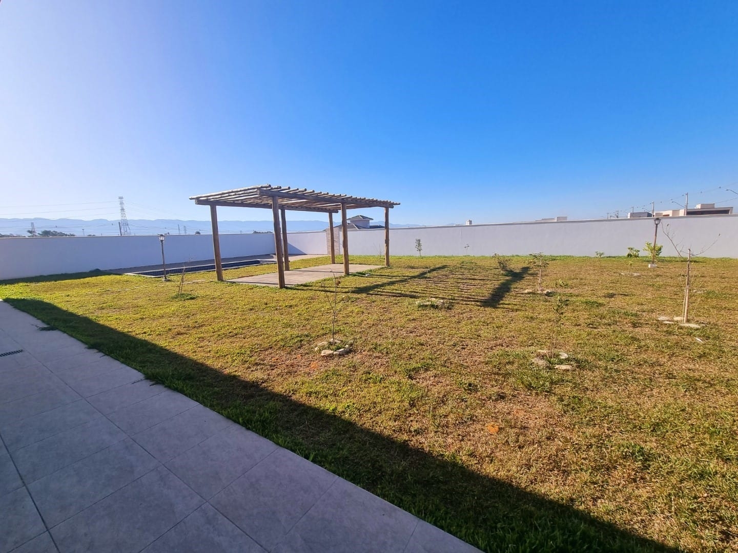 Casa de Condomínio à venda e aluguel com 3 quartos, 300m² - Foto 22