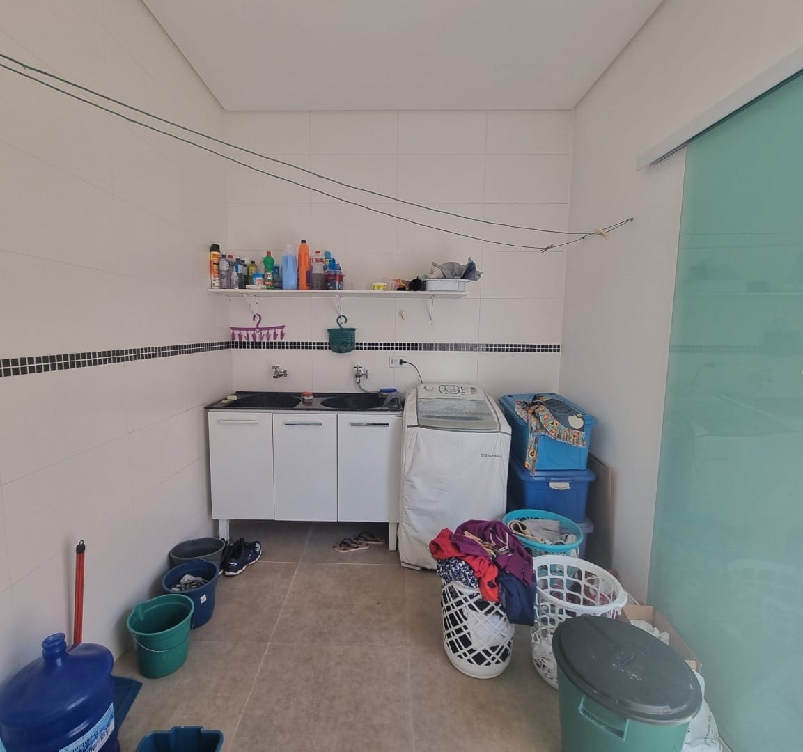 Casa de Condomínio à venda e aluguel com 3 quartos, 300m² - Foto 31