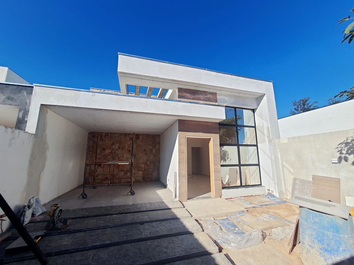 Casa à venda com 3 quartos, 176m² - Foto 1