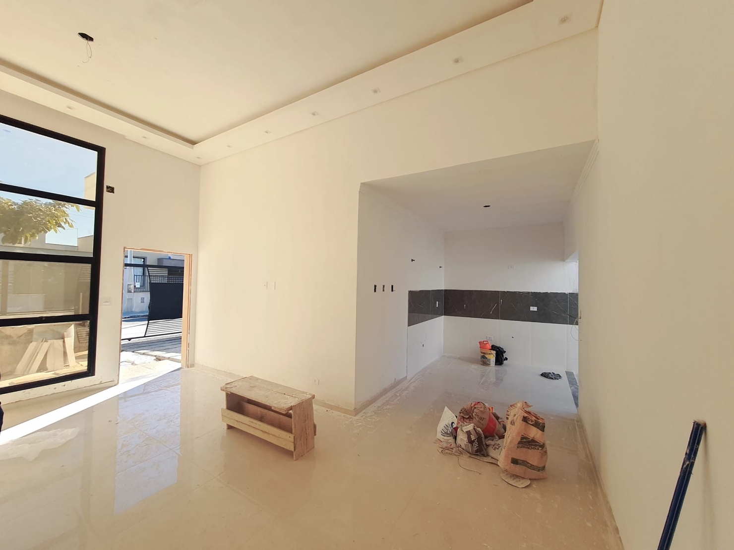 Casa à venda com 3 quartos, 176m² - Foto 3