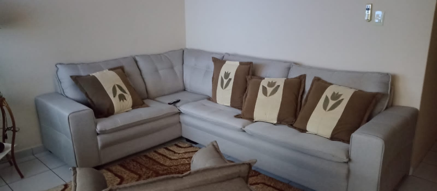 Casa à venda com 3 quartos, 200m² - Foto 2