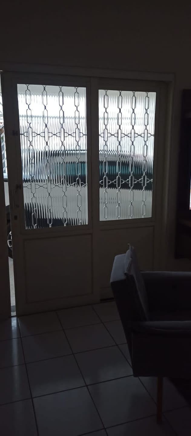 Casa à venda com 3 quartos, 200m² - Foto 3