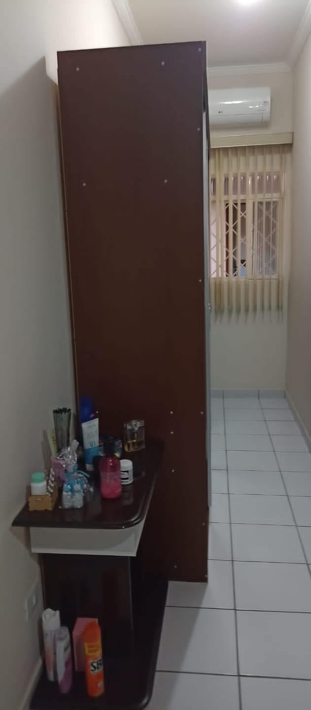 Casa à venda com 3 quartos, 200m² - Foto 10