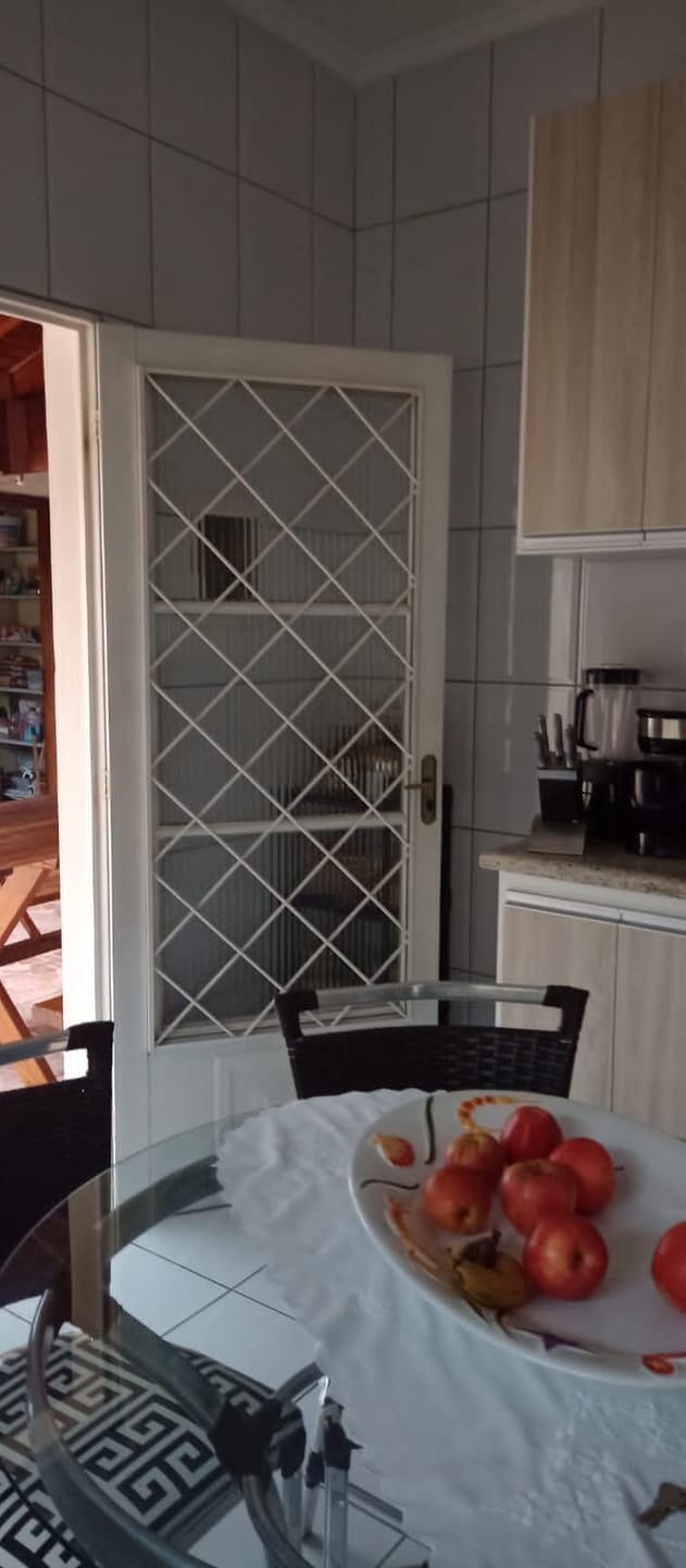 Casa à venda com 3 quartos, 200m² - Foto 12