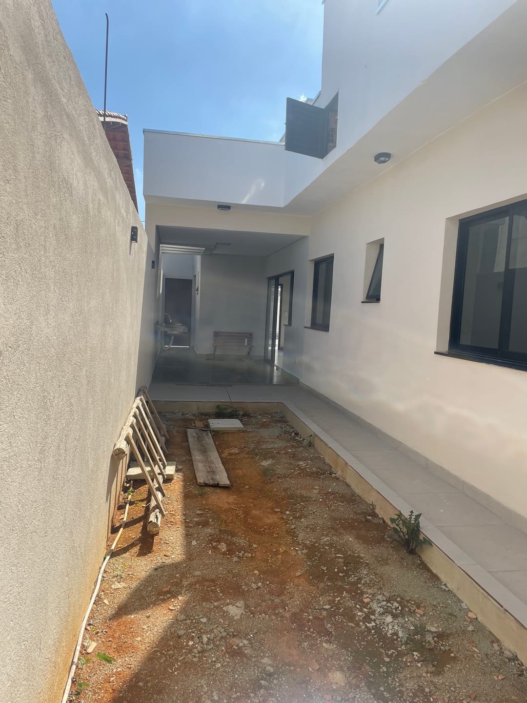 Casa à venda com 3 quartos, 106m² - Foto 3