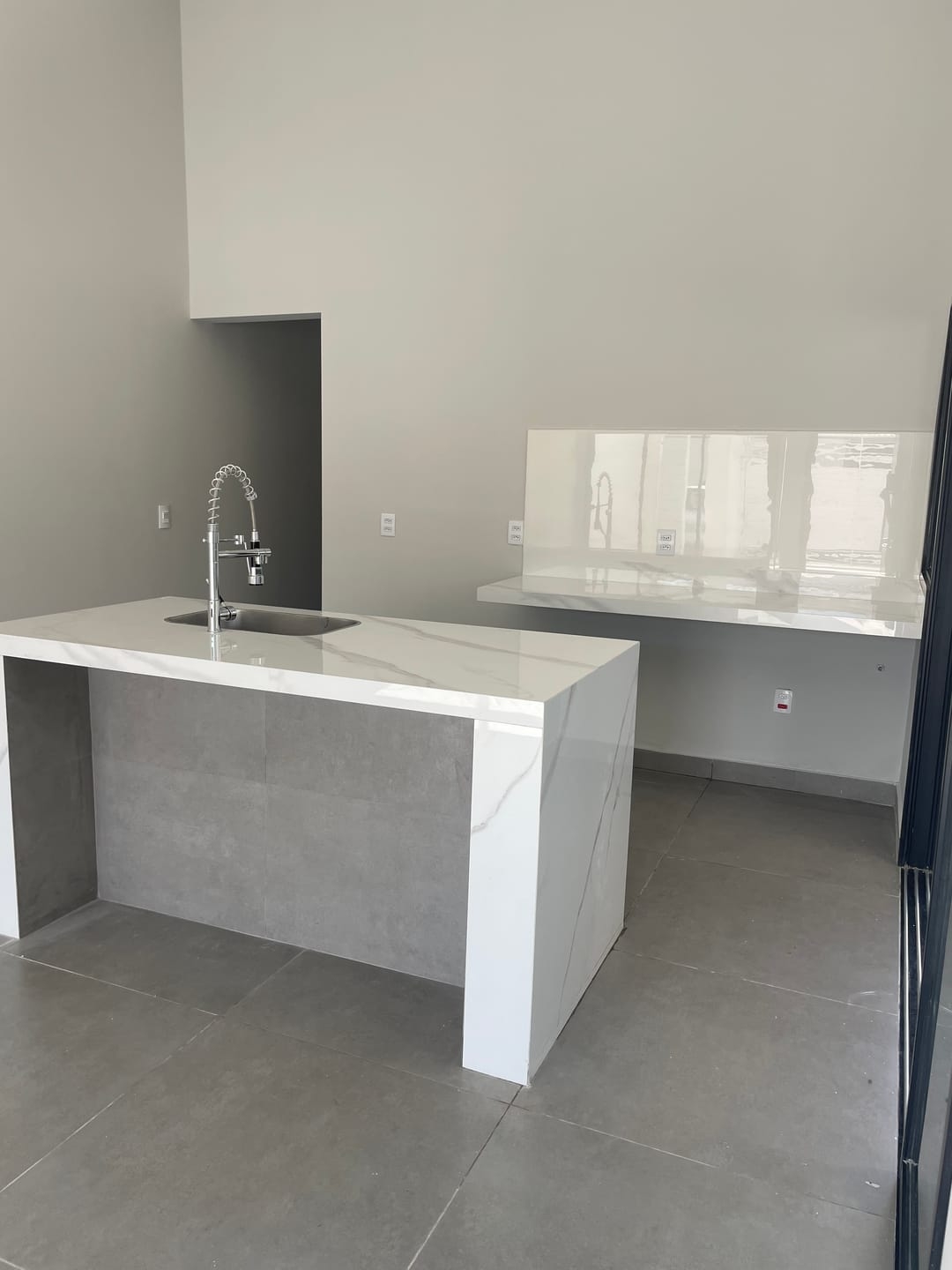Casa à venda com 3 quartos, 106m² - Foto 11