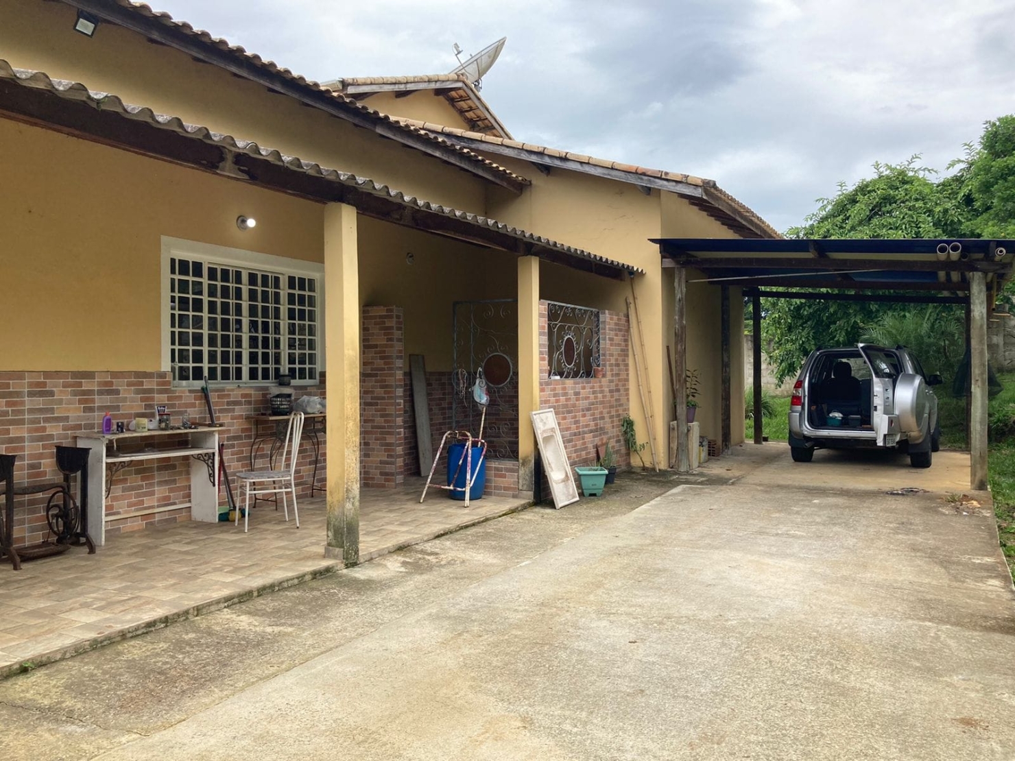 Casa à venda com 3 quartos, 200m² - Foto 1