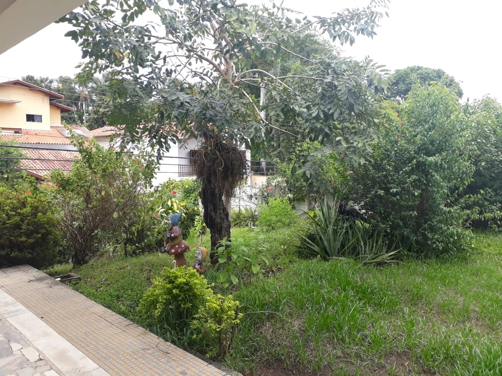 Casa à venda e aluguel com 3 quartos, 235m² - Foto 2