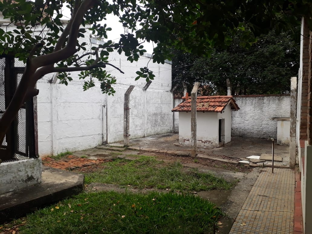 Casa à venda e aluguel com 3 quartos, 235m² - Foto 3