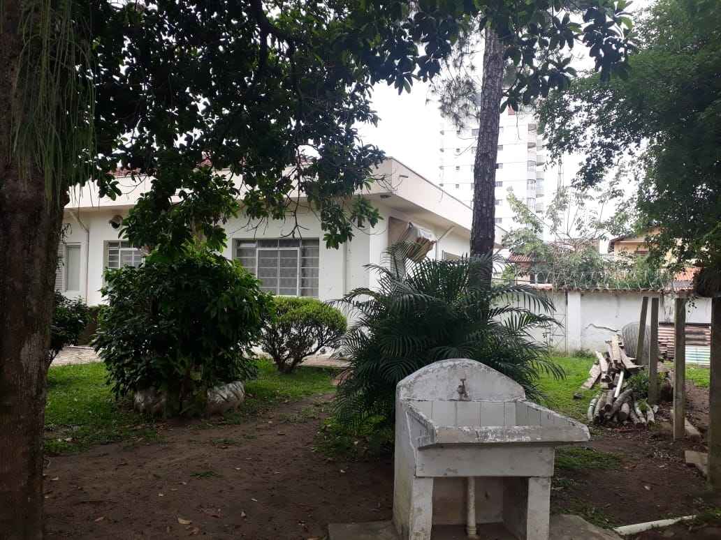 Casa à venda e aluguel com 3 quartos, 235m² - Foto 6