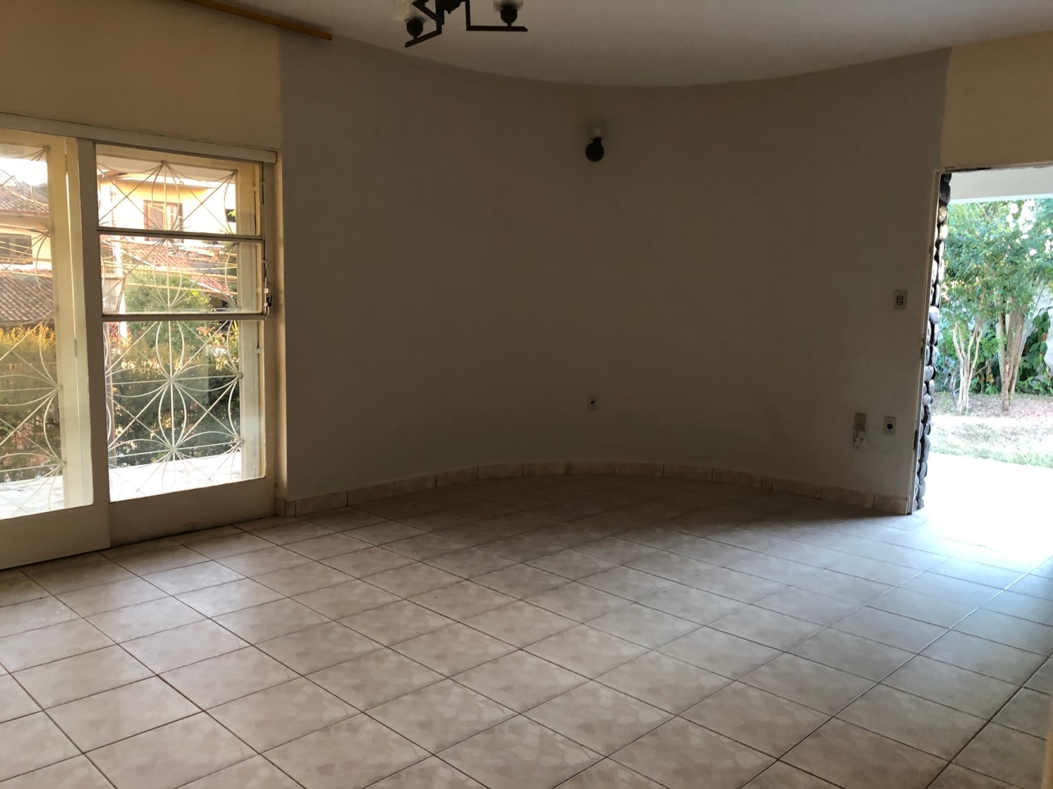 Casa à venda e aluguel com 3 quartos, 235m² - Foto 15