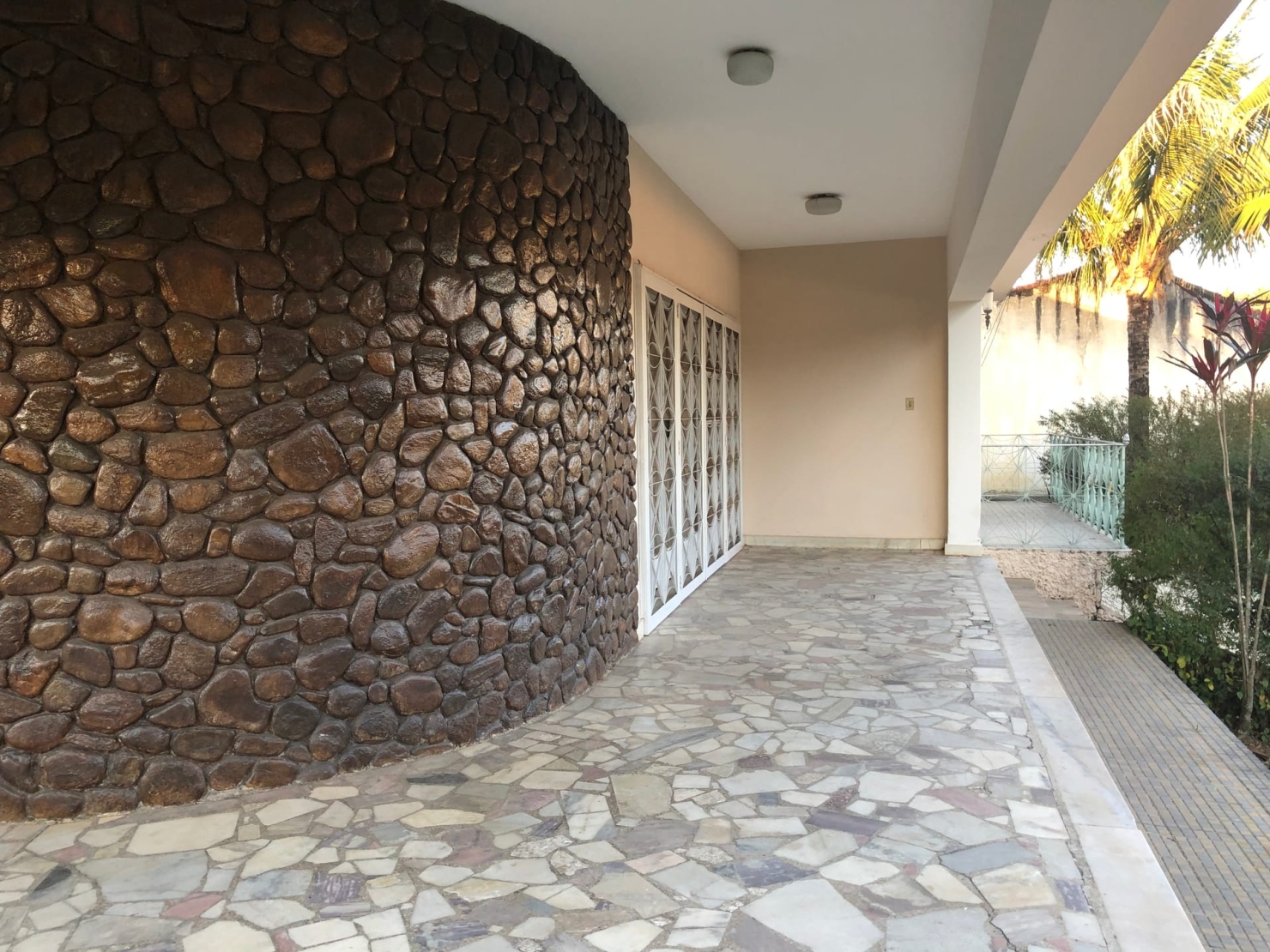 Casa à venda e aluguel com 3 quartos, 235m² - Foto 45
