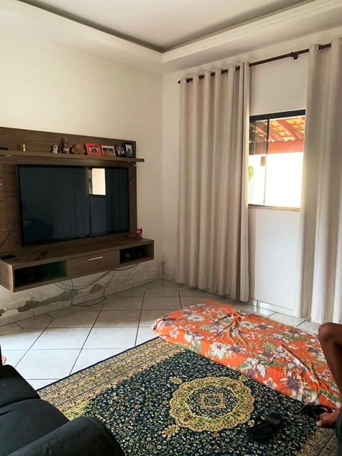 Casa à venda com 3 quartos, 150m² - Foto 1