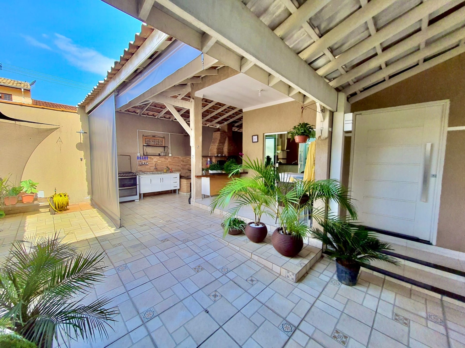 Casa à venda com 3 quartos, 200m² - Foto 3