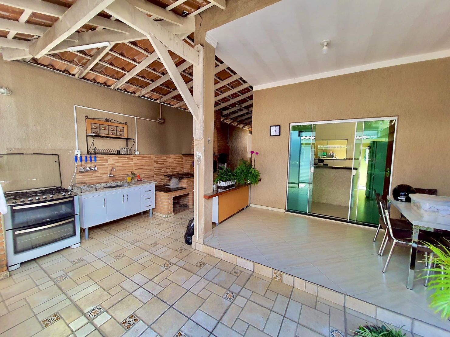 Casa à venda com 3 quartos, 200m² - Foto 5